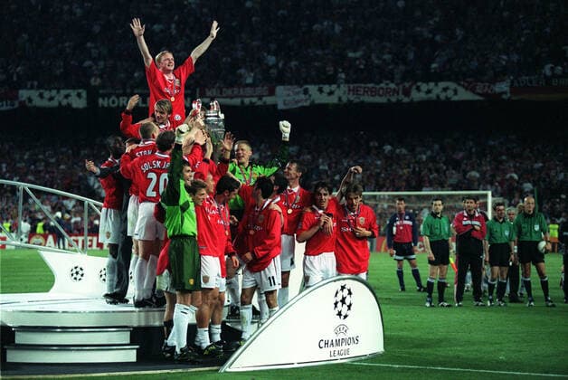 Manchester United, ManU Lift Trophy Manchester United-Bayern Munich 26 May 1999  Copyright: MaryxEvansxAllstarxRichardxSellers 12139072 editorial use only