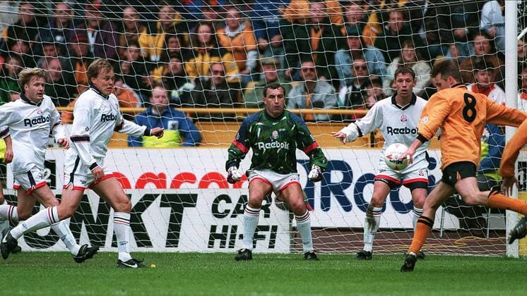Peter Shilton & David Kelly Wolverhampton W. V Bolton W. Wolverhampton W. V Bolton W  Copyright: MaryxEvansxAllstarxPaulxMcfegan 12145636 editorial use only