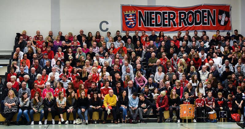 15.11.2019, xpsx, Handball 3.Liga, HSG Hanau - HSG Rodgau Nieder-Roden v.l. Nieder Roden Fans Zuschauer Hanau Hessen Deutschland (DEU)