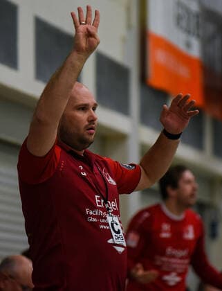 15.11.2019, xpsx, Handball 3.Liga, HSG Hanau - HSG Rodgau Nieder-Roden v.l. Trainer Jan Redmann (Nieder Roden) Hanau Hessen Deutschland (DEU)