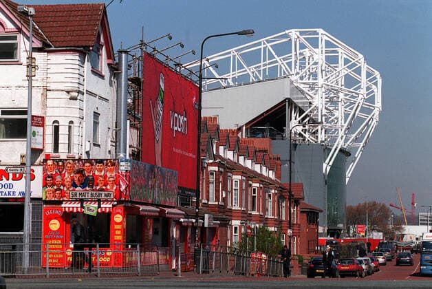 Sir Matt Busby Way Old Trafford, Manchester 05 April 2000  Copyright: AllstarxPicturexLibrary 12175640 editorial use only