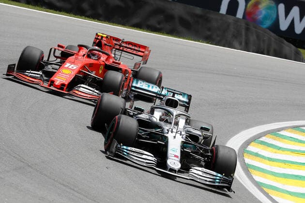 FORMULA 1 HEINEKEN GRANDE PRÃäMIO DO BRASIL 2019 16.11.2019, Autodromo Jose Carlos Pace, Interlagos, FORMULA 1 HEINEKEN GRANDE PRÃäMIO DO BRASIL 2019 , im Bild Lewis Hamilton (GB 44), Mercedes-AMG Petronas Motorsport, Charles Leclerc (MCO 16), Scuderia Ferrari Mission Winnow