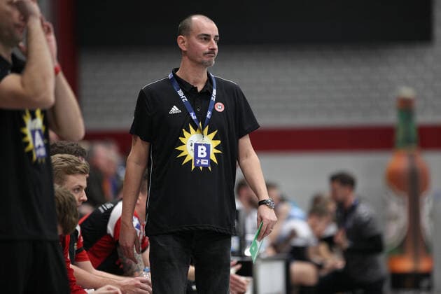 Emir Kurtagic (Trainer TuS N-Luebbecke) GER, Handball, 2. Bundesliga, TuS N-Luebbecke gegen VfL Luebeck-Schwartau, 16.11.2019 Luebbecke Copyright: xStrohdiekx Eibner-Pressefotox EP_jsk