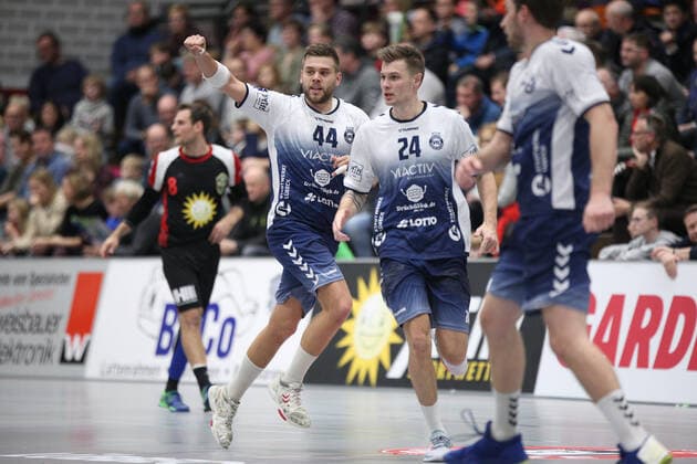 v.l. Marcel Moeller (VfL Luebeck-Schwartau 72), Finn Kretschmer (VfL Luebeck-Schwartau 24) GER, Handball, 2. Bundesliga, TuS N-Luebbecke gegen VfL Luebeck-Schwartau, 16.11.2019 Luebbecke Copyright: xEibner-Pressefotox xJanxStrohdiekx EP_JSK