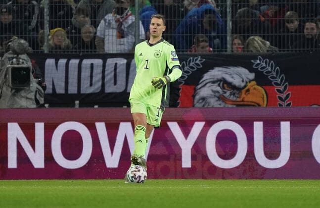 Sport Bilder des Tages Torwart Manuel Neuer (Deutschland Germany) - 16.11.2019: Deutschland vs. Weißrussland, Borussia Park Mönchengladbach, EM-Qualifikation DISCLAIMER: DFB regulations prohibit any use of photographs as image sequences and or quasi-video.