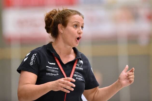 Tessa Bremmer (Trainerin HSG Bad Wildungen Vipers) ,GER, HSG Bad Wildungen Vipers - Frisch Auf Goeppingen, Handball, 1. Bundesliga Frauen, 16.11.2019, GER, HSG Bad Wildungen Vipers - Frisch Auf Goeppingen, Handball, 1. Liga Frauen, 16.11.2019 Bad Wildungen Copyright: xRolandxSippelx xEibner-pressefotox
