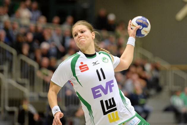 Michaela Hrbkova (Frisch Auf Goeppingen) beim Wurf ,GER, HSG Bad Wildungen Vipers - Frisch Auf Goeppingen, Handball, 1. Bundesliga Frauen, 16.11.2019, GER, HSG Bad Wildungen Vipers - Frisch Auf Goeppingen, Handball, 1. Liga Frauen, 16.11.2019 Bad Wildungen Copyright: xRolandxSippelx xEibner-pressefotox