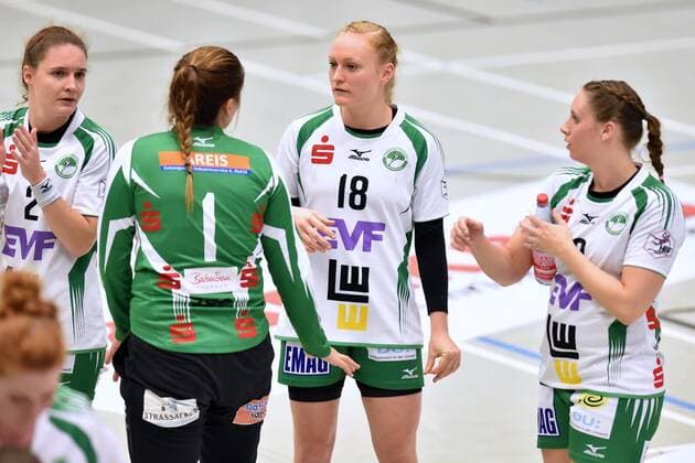 enttaeuscht, frustriert, Emotion nach der Niederlage; Anja Brugger (Frisch Auf Goeppingen), Branka Zec (Torfrau Frisch Auf Goeppingen), Romy Morf-Bachmann und Johanna Schindler (L-R) ,GER, HSG Bad Wildungen Vipers - Frisch Auf Goeppingen, Handball, 1. Bundesliga Frauen, 16.11.2019, GER, HSG Bad Wildungen Vipers - Frisch Auf Goeppingen, Handball, 1. Liga Frauen, 16.11.2019 Bad Wildungen Copyright: xRolandxSippelx xEibner-pressefotox