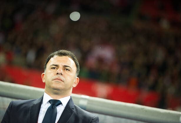 16.11.2019, Ernst Happel-Stadion, Wien, AUT, UEFA EM Qualifikation, Oesterreich vs Nordmazedonien, Gruppe G, im Bild Teamchef Igor Angelovski (MKD) during the UEFA European Championship, EM, Europameisterschaft qualification, group G match between Austria and Nordmazedonien at the Ernst Happel-Stadion in Vienna, Austria on 2019 11 16. Wien