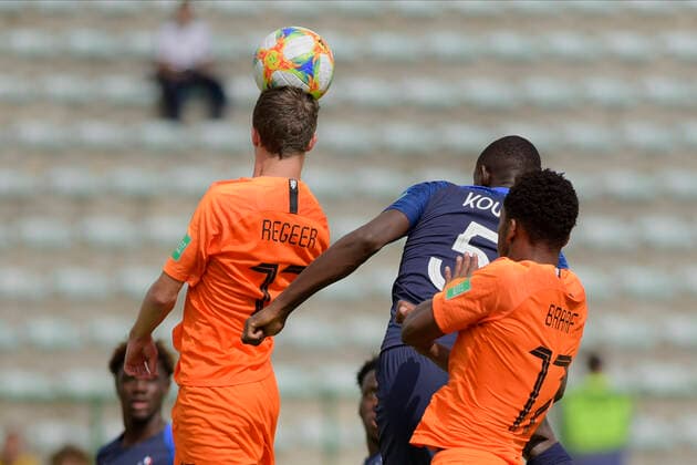 Fußball, U17 WM, Niederlande - Frankreich Sub 17 Holanda e França BRASÍLIA, DF - 17.11.2019: SUB 17 HOLANDA E FRANÇA - Youri Regeer, Nianzou Kouassi and Jayden Braaf during Under 17 Netherlands and France. Match valid for the 3rd place match in the FIFA U17, U 17 World Cup. Bezerrão Stadium. Brasilia DF. (Photo: Reinaldo Reginato Fotoarena) x1833237x  ReinaldoxReginato