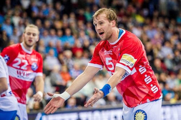 Max Darj (Bergischer HC 5) beim Spiel in der Handball Bundesliga, TVB 1898 Stuttgart - Bergischer HC. Stuttgart. 17.11.19 Handball 13. Spieltag , Stuttgart Baden Wuerttemberg Deutschland