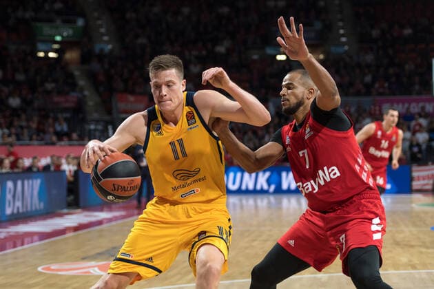 Basketball, Euroleague, FC Bayern München - Kimki Moskau Im Bild Jonas JEREBKO (Kimki Moskau, 11) und Alex KING (FC Bayern München, 7). München Audi Dome Bayern Deutschland Copyright: Passion2Press.dex xMarkusxFischerx