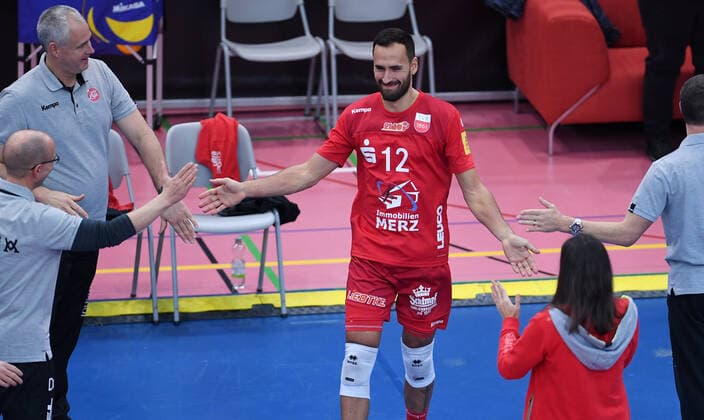 Volleyball 1. Bundesliga Saison 2019 2020 17.11.2019 TV Rottenburg - Volleyball Bisons Buehl Teamvorstellung TV Rottenburg; Neuzugang Ramon Renaldo Martinez Gion (Mitte) *** Volleyball 1 Bundesliga Season 2019 2020 17 11 2019 TV Rottenburg Volleyball Bisons Buehl Team Presentation TV Rottenburg Newcomer Ramon Renaldo Martinez Gion Mitte