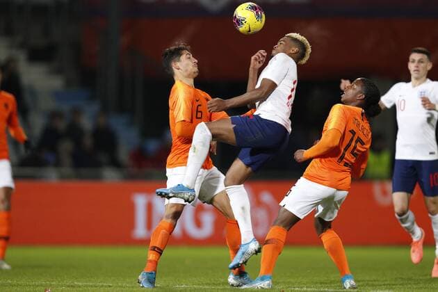 (L-R), Ludovit Reis of the Netherlands U21, U 21 Grady Diangana of England U21, Tyrell Malacia of the Netherlands U21 during the International Friendly, Länderspiel, Nationalmannschaft match between The Netherlands U21 and England U21 at the Vijverberg stadium on November 19, 2019 in Doetinchem, The Netherlands International Friendly 2019 2020 xVIxANPxSportx xJeroenxPutmansxIVx 401883913