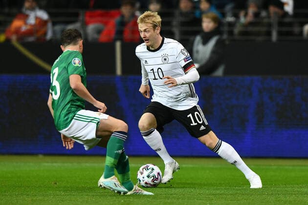 19.11.2019, xfux, Fussball EM Qualifikation 2020, Deutschland - Nordirland, emspor, v.l. Corry Evans (Nordirland Nordirische Fußballnationalmannschaft Irish Football), Julian Brandt (Deutsche Fussball Nationalmannschaft DFB) (DFL DFB REGULATIONS PROHIBIT ANY USE OF PHOTOGRAPHS as IMAGE SEQUENCES and or QUASI-VIDEO) Frankfurt am Main