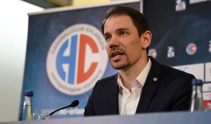 20.11.2019 - Handball - 1. Bundesliga - Saison 2019 2020 - HC Erlangen HCE - Pressekonferenz Pressetermin Medientermin - Bekanntgabe Michael Haaß als neuer Cheftrainer für die kommende Saison - - Rene Selke ( Geschäftsführer HC Erlangen HCE )