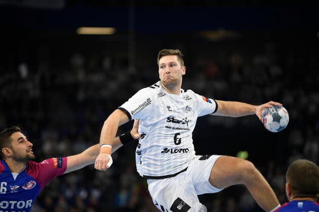 Harald Reinkind (THW Kiel) gegen Stanislav Zhukov (HC Motor Saporischja), Handball, Männer, THW Kiel vs HC Motor Saporischja (Zaporozhye), Champions-League, 9. Spieltag, Gruppenphase, 20.11.19 Kiel Sparkassen-Arena Schleswig-Holstein Germany