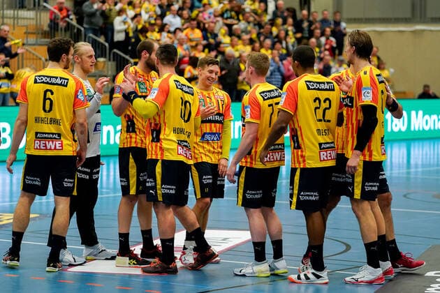 Spieler der Rhein-Neckar-Löwen, Jubel nach dem Schlusspfiff, Sieg, Sieger, Gewinner, jubelt, jubeln, Freude, optimistisch, Highlight, Action, Aktion, 20.11.2019, Mannheim (Deutschland), Handball, EHF-Pokal, Rhein-Neckar Löwen - SKA Minsk