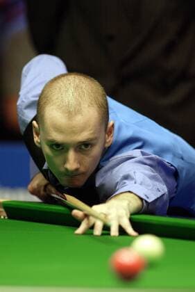 Graeme Dott Scotland Uk Chamionships Barbican Centre, York, England 09 December 2002  Copyright: MaryxEvansxAllstarxDavidxGadd 12429089