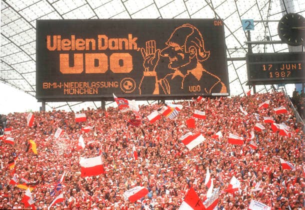 Fußball, FC Bayern München, Deutscher Meister 1987 FC Bayern München Deutscher Meister 1987 Anzeigetafel . Vielen Dank , Udo , Dank an Trainer Udo Lattek