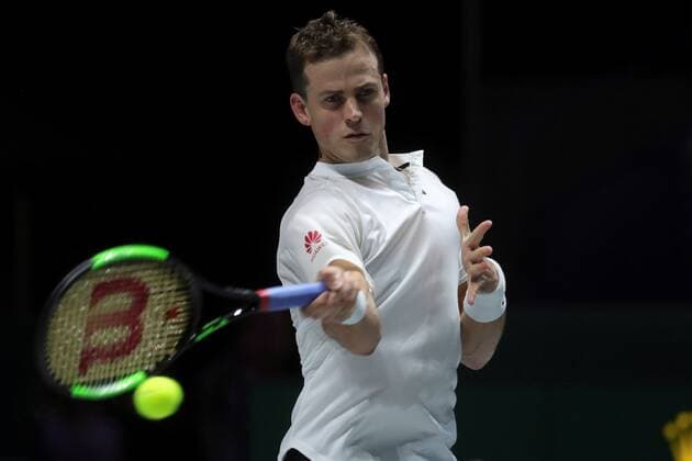 Canadian tennis player Vasek Pospisil in action against Australian John Millman during the quarterfinals of the Davis Cup Madrid Finals held at the Caja Magica tennis venue in Madrid, Spain, 21 November 2019. Davis Cup Madrid Finals: Canada vs. Australia !ACHTUNG: NUR REDAKTIONELLE NUTZUNG!  Copyright: xJuanjoxMartinx GRAF3705 20191121-637099623434994610