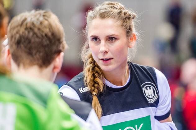 Alicia Stolle (Deutschland 17) Deutschland - Montenegro Laenderspiel Vorbereitungsspiel SCHARRena Stuttgart Baden-Wuerttemberg Deutschland Stuttgart. 21.11.19 Handball Länderspiel , Stuttgart Baden Wuerttemberg Deutschland
