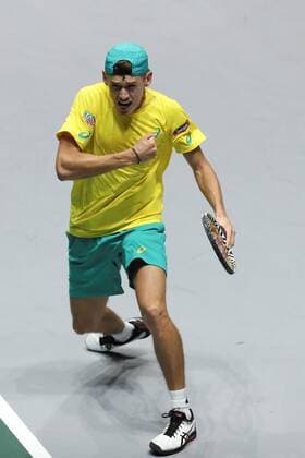Australian tennis player Alex de Minaur celebrates after defeating Canadian Denis Shapovalov during the quarterfinals of the Davis Cup Madrid Finals held at the Caja Magica tennis venue in Madrid, Spain, 21 November 2019. Davis Cup Madrid Finals: Canada vs. Australia !ACHTUNG: NUR REDAKTIONELLE NUTZUNG!  Copyright: xKikoxHuescax GRAF3896 20191121-637099728907143585