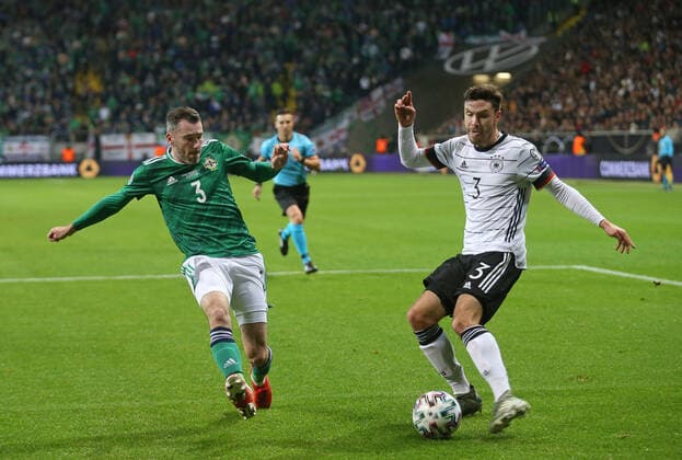 19.11.2019, Fussball, Europa, EM-Qualifikation, 10. Spieltag, Saison 2018 2019, Herren, deutsche Nationalmannschaft, Deutschland, DFB - Nordirland 6-1, v.l. Aktion, Zweikampf, Spielszene, action, Smith Michael, Nordirland, Jonas Hector, Deutschland,