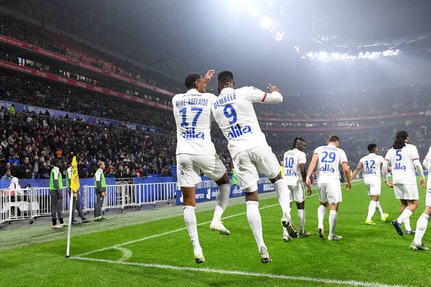 Fußball, Olympique Lyon - OGC Nizza JOIE - 17 JEFF REINE ADELAIDE (OL) - 09 MOUSSA DEMBELE (OL) - DOS FOOTBALL : Lyon vs Nice - Ligue 1 Conforama - 23 11 2019 FEP Panoramic 