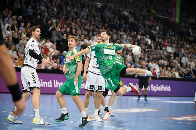 Patrick Wiesmach Larsen (SC DHfK Leipzig, 4), Handball-Bundesliga, Liqui-Moly-HBL, Männer, 14. Spieltag, THW Kiel vs SC DHfK Leipzig, 24.11.19 Kiel Sparkassen Arena Schleswig-Holstein Germany