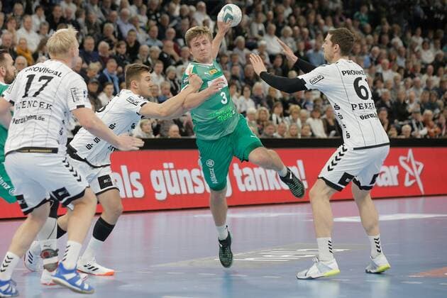 1.Handball Bundesliga THW Kiel - SC DHfK Leipzig, Kiel, 24.11.2019 Franz Semper ( Leipzig, 3 ) im Sprungwurf gegen Nikola Bilyk ( Kiel, 53 ). Copyright: xBEAUTIFULxSPORTS DRPx