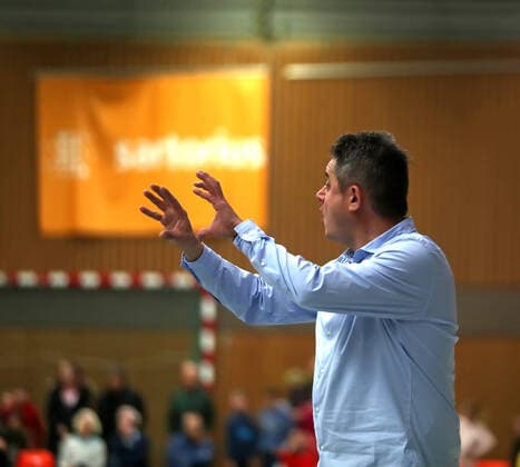 gsd zje Saison 2019 20 Basketball Damen Bundesliga DBBL flippo Baskets BG 74 - inexio Royals Saarlouis Göttingens Trainer Goran Lojo