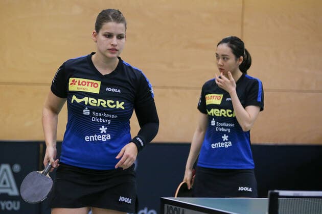 despor 24.11.2019 Tischennis 1.Bundesliga Damen TSV 1909 Langstadt-ttc berlin eastside emspor, emonline, oespor, v.l., Petrissa Solja (TSV Langstadt Tischtennis Damen 1.Bundesliga) und Cheng Hsien Tzu (TSV Langstadt Tischtennis Damen 1.Bundesliga) enttaeuscht, enttaeuscht schauend, dissapointed Foto: Joaquim Ferreira *** despor 24 11 2019 Tables 1 Bundesliga Women TSV 1909 Langstadt ttc berlin eastside emspor, emonline, oespor, v l , Petrissa Solja TSV Langstadt Table tennis Women 1 Bundesliga and Cheng Hsien Tzu TSV Langstadt Table tennis Women 1 Bundesliga disappointed, looking disappointed, dissapointed Photo Joaquim Ferreira Copyright: JoaquimxFerreira