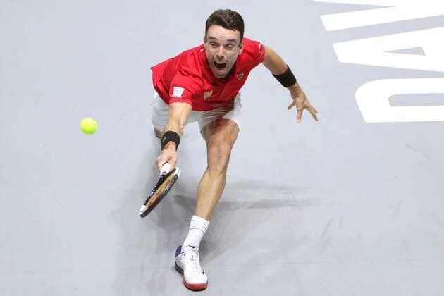 Spanish tennis player Roberto Bautista in action against Canadian Felix Auger-Aliassime during the Davis Cup Finals tennis tournament final tie between Canada and Spain at the Caja Magica facilities in Madrid, Spain, 24 November 2019. Spain vs. Canada !ACHTUNG: NUR REDAKTIONELLE NUTZUNG!  Copyright: xJuanJoxMartinx GRAF6279 20191124-637102167934868399