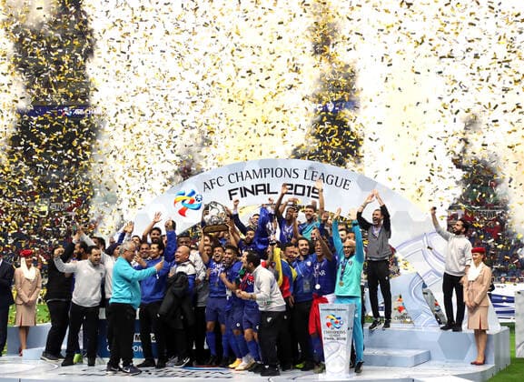 Bilder des Jahres 2019, Sport 11 November Sport Bilder des Tages November 24, 2019, Saitama, Japan - Saudi Arabia s Al Hilal SFC members celebrate their victory of AFC Champions League at the final in Saitama, suburban Tokyo on Sunday, November 24, 2019. Al Hilal SFC defeated Urawa Reds 2-0 in the second match of the ACL finals. Noxthirdxpartyxsales  (117238024)