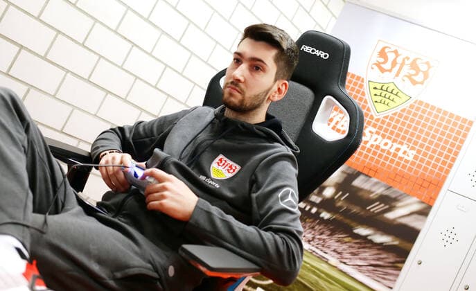 Stuttgart , eSports , Virtual Bundesliga , VfB Stuttgart , Burak Burak__May May *** Stuttgart , eSports , Virtual Bundesliga , VfB Stuttgart , Burak Burak May May