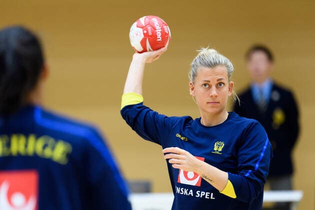 191126 Nathalie Hagman of Sweden during warm up ahead a friendly game between Sweden and Norway on November 26, 2019 in Fukuoka. Photo: Ludvig Thunman BILDBYRAN kod LT 35682 bbeng handboll women handball dam sverige sweden norge norway träningsmatch practice game test game vänskapsmatch Copyright: LUDVIGxTHUNMAN BB191126LT005
