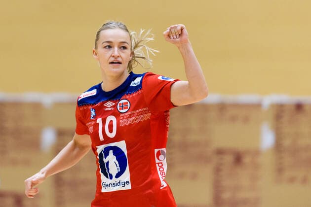191126 Stine Bredal Oftedal of Norway celebrates during a friendly game between Sweden and Norway on November 26, 2019 in Fukuoka. Photo: Ludvig Thunman BILDBYRAN kod LT 35682 bbeng handboll women handball dam sverige sweden norge norway träningsmatch practice game test game vänskapsmatch jubel Copyright: LUDVIGxTHUNMAN BB191126LT018