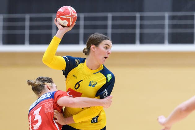 191126 Carin Strömberg of Sweden during a friendly game between Sweden and Norway on November 26, 2019 in Fukuoka. Photo: Ludvig Thunman BILDBYRAN kod LT 35682 bbeng handboll women handball dam sverige sweden norge norway träningsmatch practice game test game vänskapsmatch Copyright: LUDVIGxTHUNMAN BB191126LT020