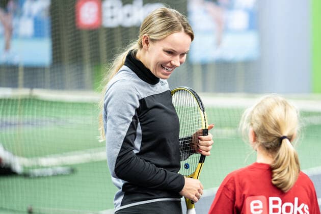 Caroline Wozniacki taler med Jasmin paa 13 aar, foer de spiller tennis paa KB s tennis baner paa Frederiksberg, tirsdag den 26. november 2019. , Copenhagen Denmark Copyright: RitzauxScanpix NielsxChristianxVilmannx cop102 spdk20191126-115429-L