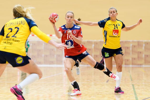 191126 Stine Bredal Oftedal of Norway during a friendly game between Sweden and Norway on November 26, 2019 in Fukuoka. Photo: Ludvig Thunman BILDBYRAN kod LT 35682 bbeng handboll women handball dam sverige sweden norge norway träningsmatch practice game test game vänskapsmatch Copyright: LUDVIGxTHUNMAN BB191126LT068