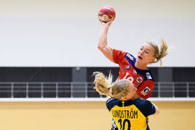 191126 Stine Bredal Oftedal of Norway during a friendly game between Sweden and Norway on November 26, 2019 in Fukuoka. Photo: Ludvig Thunman BILDBYRAN kod LT 35682 bbeng handboll women handball dam sverige sweden norge norway träningsmatch practice game test game vänskapsmatch Copyright: LUDVIGxTHUNMAN BB191126LT070
