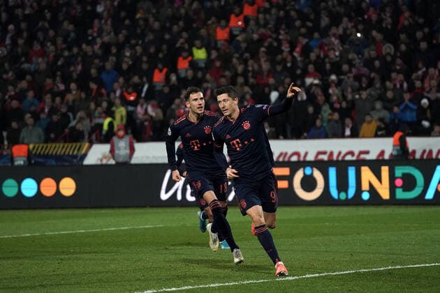 SRB, UEFA CL, Roter Stern Belgrad (SRB) vs FC Bayern München (GER) 26.11.2019, Stadion Rajko MitiÄ‡, Belgrad, SRB, UEFA CL, Roter Stern Belgrad (SRB) vs FC Bayern München (GER) , im Bild Robert Lewandowski (München) freut sich über das Tor zum 2:0