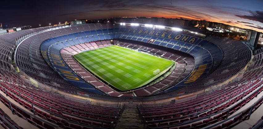 Fußball: UEFA Champions League: 5. Spieltag, FC Barcelona, Barca - Borussia Dortmund am 27.11.2019 im Camp Nou in Barcelona Stadion, Übersicht, Rasen, Flutlicht, Hinterleger, Feature, Allgemein, Himmel, Sonnenuntergang, Copyright: xKirchner ChristopherxNeundorfx