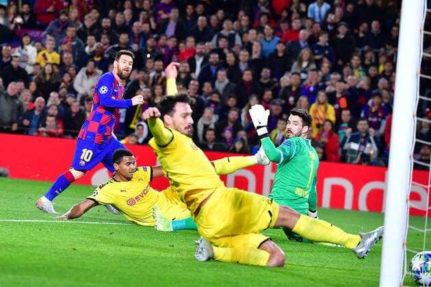 Sport Bilder des Tages Sport Bilder des Tages Fußball Champions League Gruppenphase 5. Spieltag FC Barcelona, Barca - Borussia Dortmund am 27.11.2019 im Camp Nou in Barcelona Tor zum 2:0 durch Lionel Messi ( Barcelona ) DFL Regulations prohibit any use of photographs as image sequences and or quasi video.