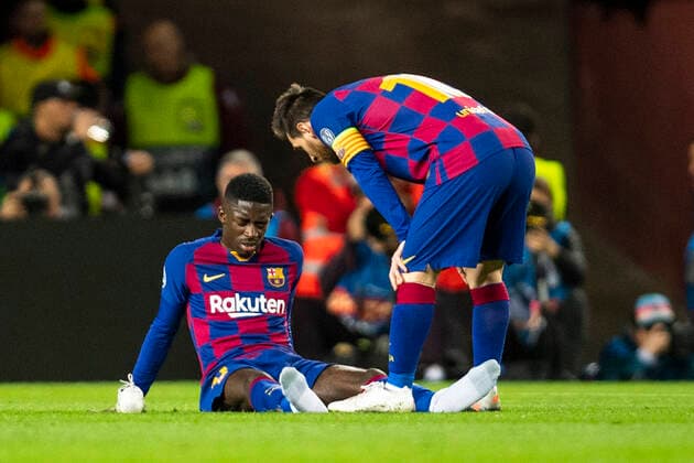 Fussball, Champions League, Saison 2019 2020, 5. Spieltag: FC Barcelona, Barca - Borussia Dortmund am 27.11.2019 im Camp Nou in Dortmund (Spanien). Barcelonas Lionel Messi (r.) tröstet den verletzten Ousmane Dembele. UEFA REGULATIONS PROHIBIT ANY USE OF PHOTOGRAPHS AS IMAGE SEQUENCES AND OR QUASI-VIDEO. Copyright: xKirchner Neundorfx