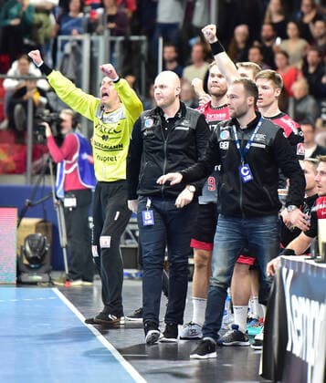 28.11.2019 - Handball - 1. Bundesliga Liqui Moly HBL - Saison 2019 2020 - 15.Spieltag: HC Erlangen Metropolregion Nürnberg HCE - THW Kiel - OGo - Mannschaft Team Jubel Freude