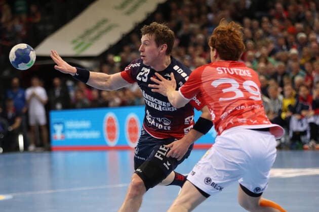 SG Flensburg-Handewitt vs Bergischer HC, LIQUI-MOLY Handball Bundesliga, 28.11.19; Flensburg Goran Soegard Johannsessen (SG Flensburg-Handewitt, 23) gegen Lukas Stutzke (Bergischer HC, 39) Copyright: xBEAUTIFULxSPORTS MarioxM.xKobergx