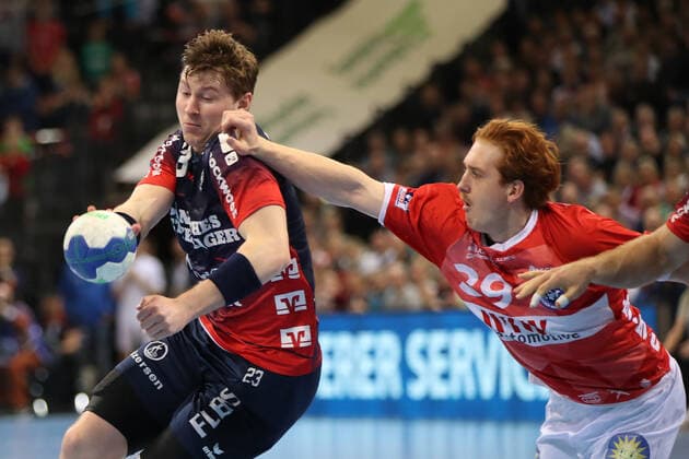 SG Flensburg-Handewitt vs Bergischer HC, LIQUI-MOLY Handball Bundesliga, 28.11.19; Flensburg Goran Soegard Johannsessen (SG Flensburg-Handewitt, 23) gegen Lukas Stutzke (Bergischer HC, 39) Copyright: xBEAUTIFULxSPORTS MarioxM.xKobergx