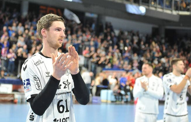 28.11.2019 - Handball - 1. Bundesliga Liqui Moly HBL - Saison 2019 2020 - 15.Spieltag: HC Erlangen Metropolregion Nürnberg HCE - THW Kiel - OGo - Hendrik Pekeler (61, THW Kiel ) Jubel Freude nach Spielende